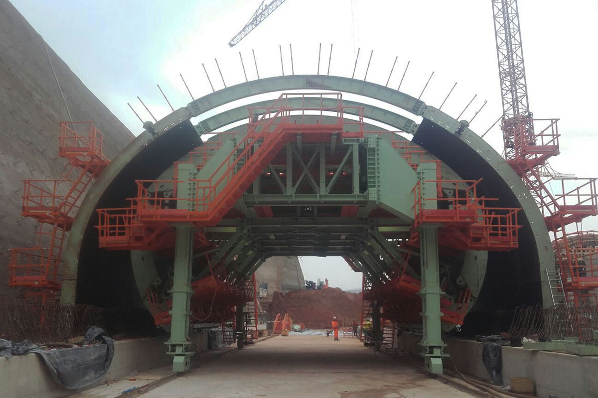 Tunnelschalung im Einsatz auf der Baustelle